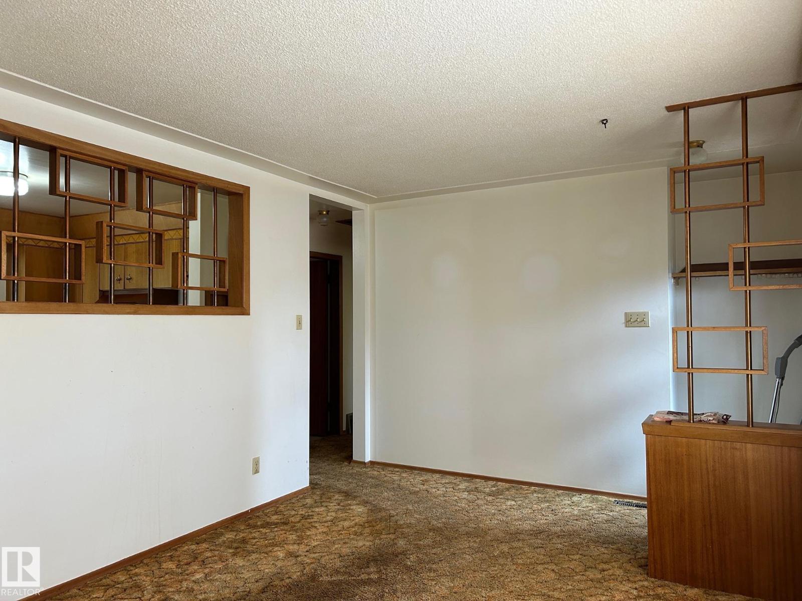 Photo 11 of 534 5 St, Thorhild AB