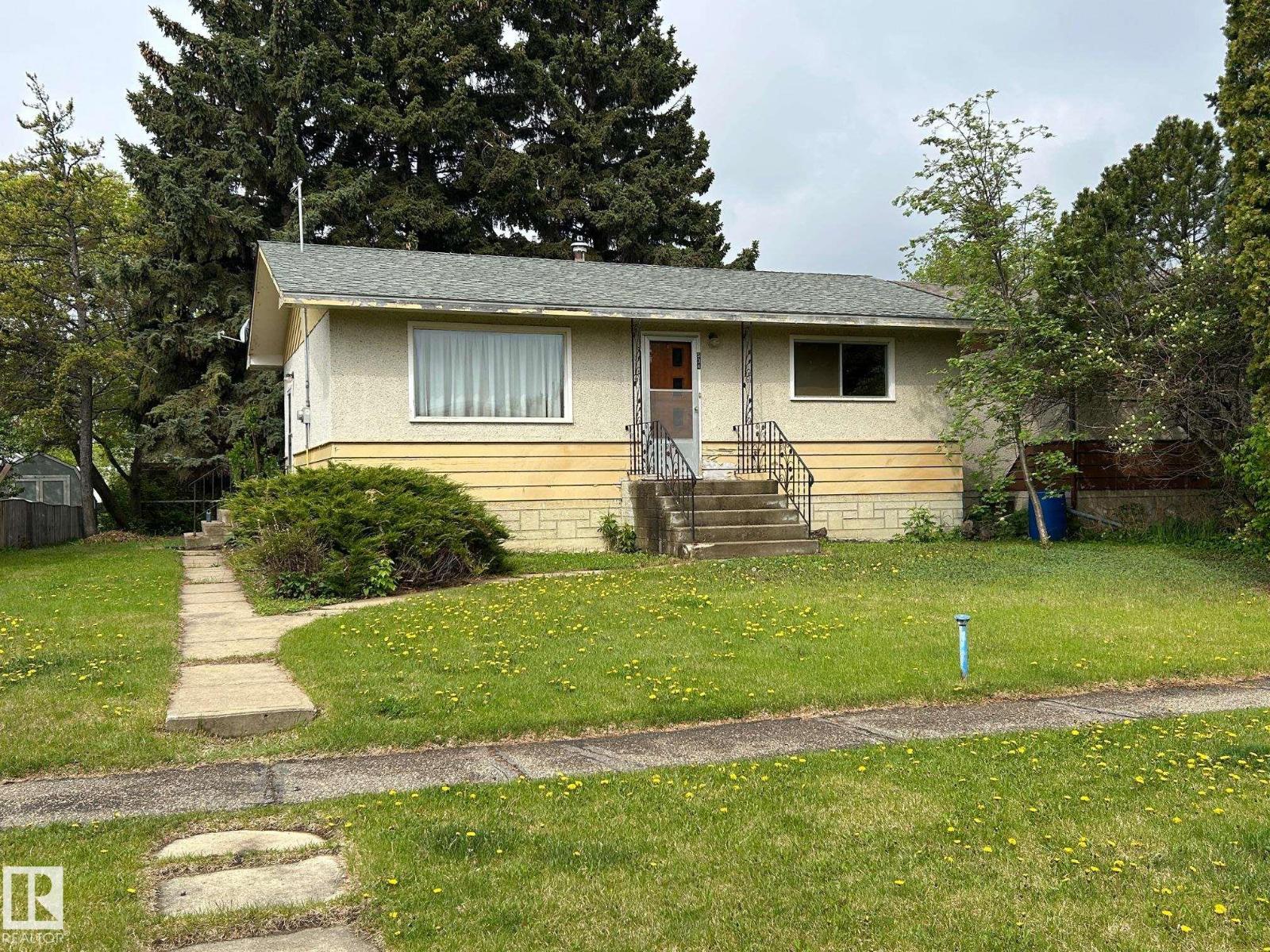 Photo 31 of 534 5 St, Thorhild AB