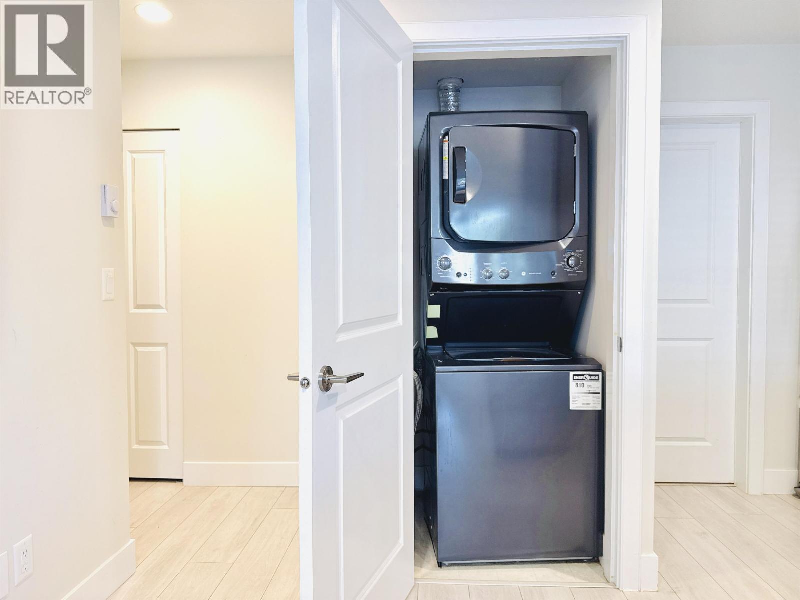 Photo 4 of 10338 238 A Street, Maple Ridge BC