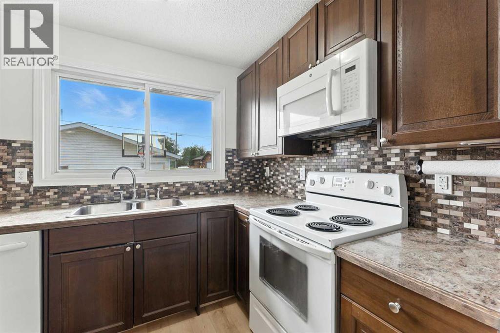 Single Family House Bungalow for Sale in  Penswood Way SE Penbrooke Meadows Calgary 