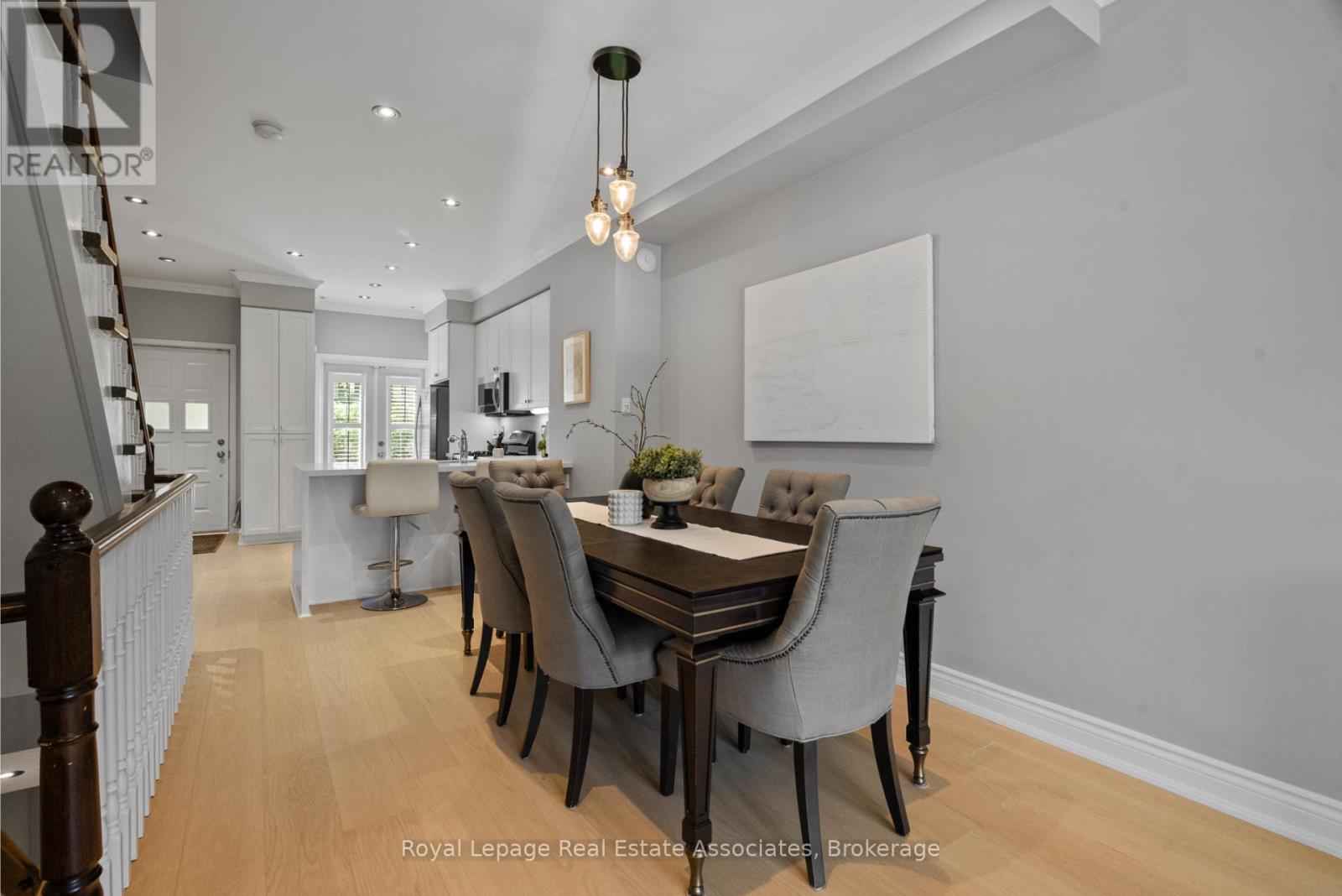 Photo 12 of 8 1 Baxter Street, Toronto ON