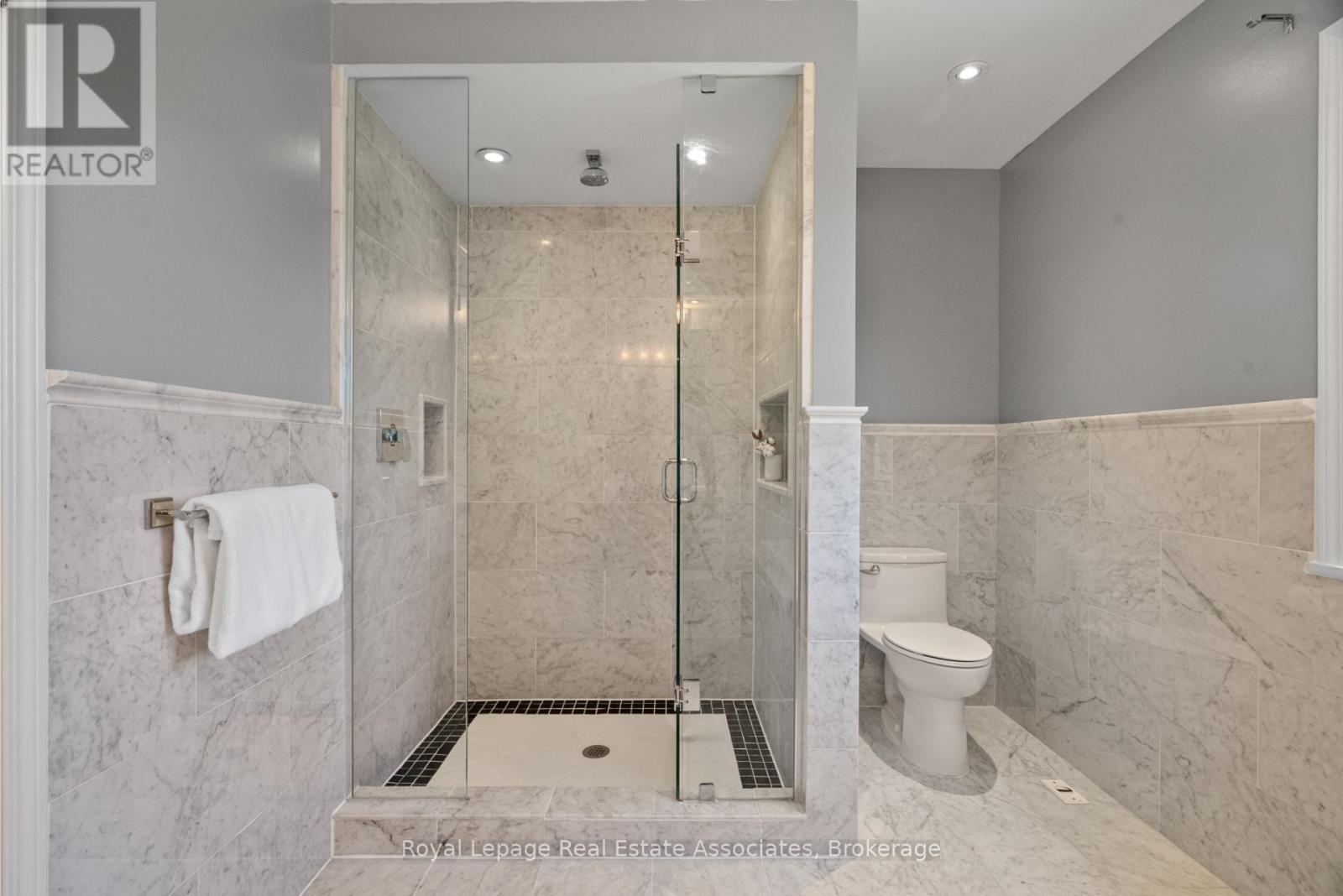 Photo 28 of 8 1 Baxter Street, Toronto ON