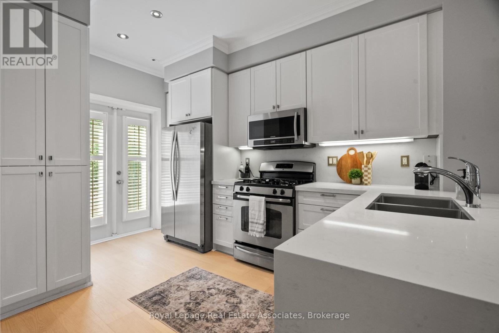 Photo 8 of 8 1 Baxter Street, Toronto ON