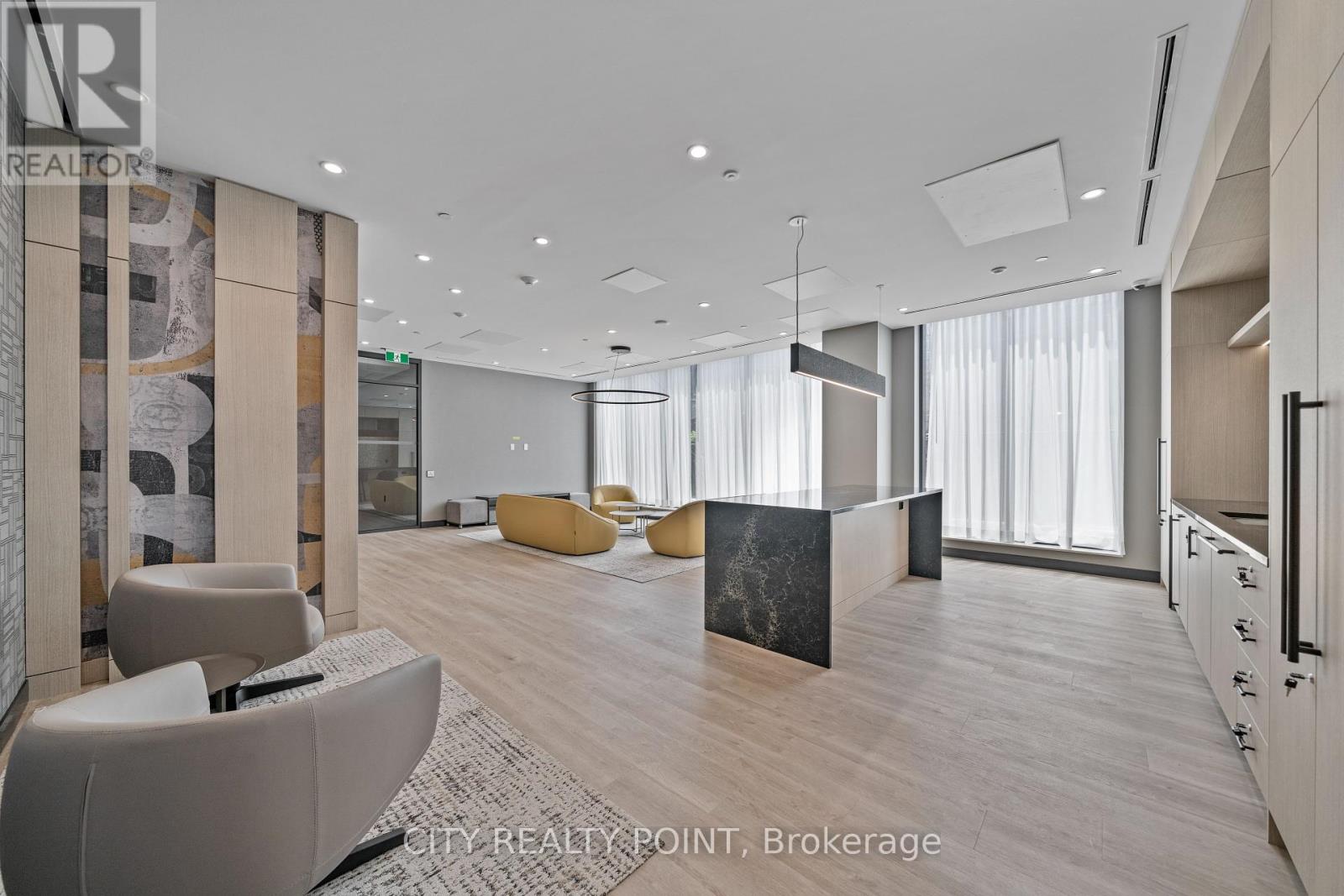 Photo 3 of 511 664 Spadina Avenue, Toronto ON