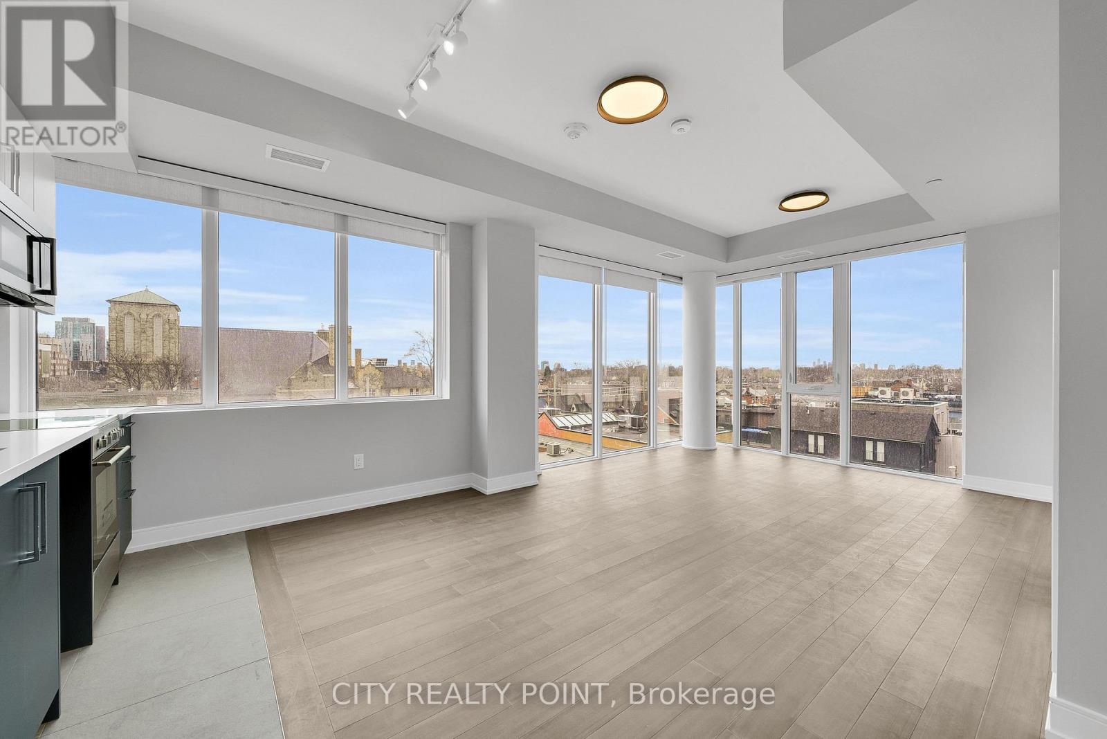 Photo 6 of 511 664 Spadina Avenue, Toronto ON