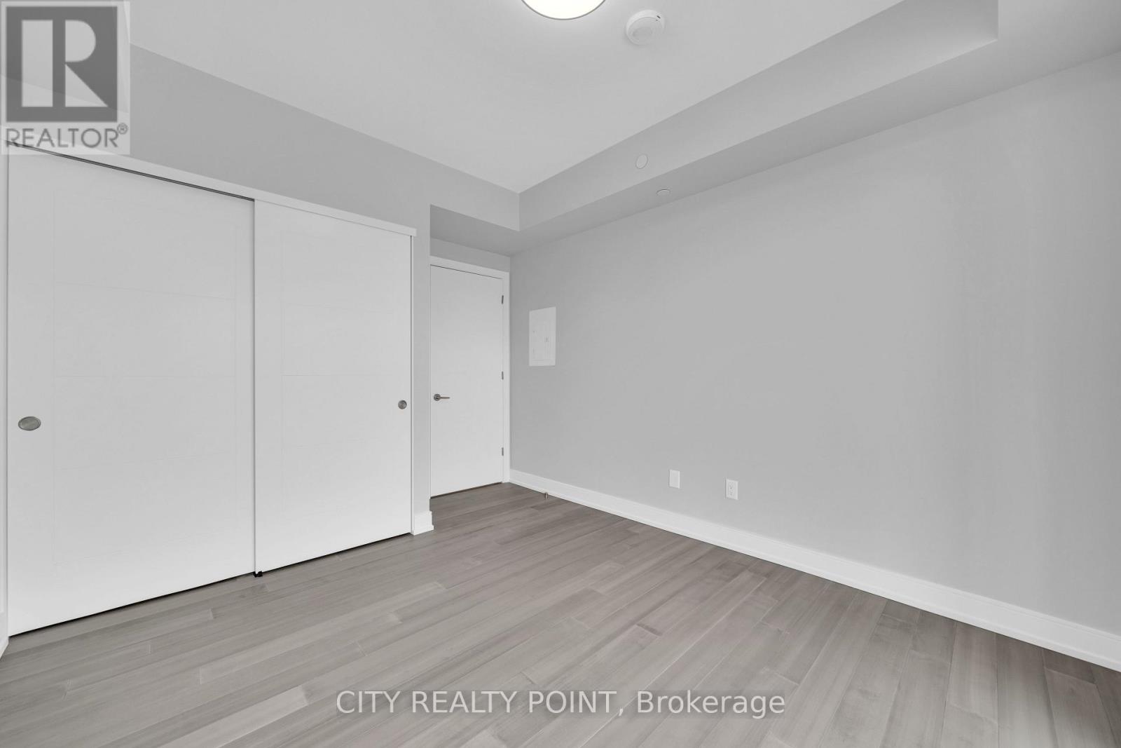 Photo 5 of 511 664 Spadina Avenue, Toronto ON
