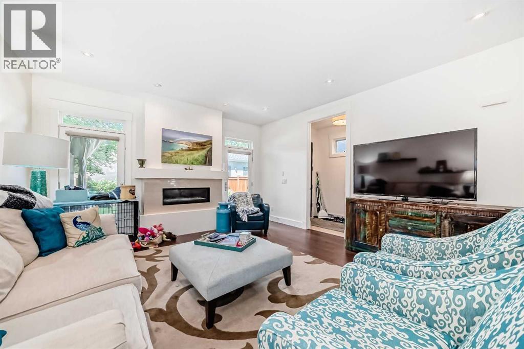 2413 25 Street SW, Calgary, Alberta