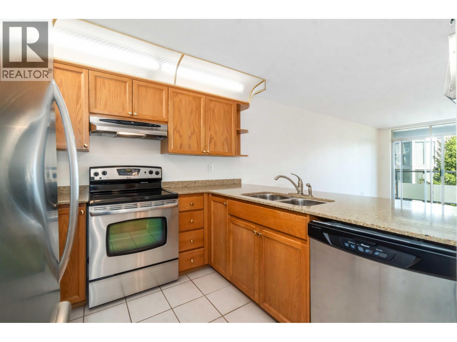 Photo 17 of 306 48 Richmond Street, New Westminster BC