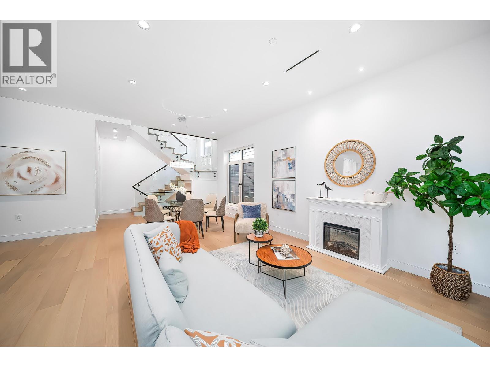 Photo 3 of 5838 Highbury Street, Vancouver BC