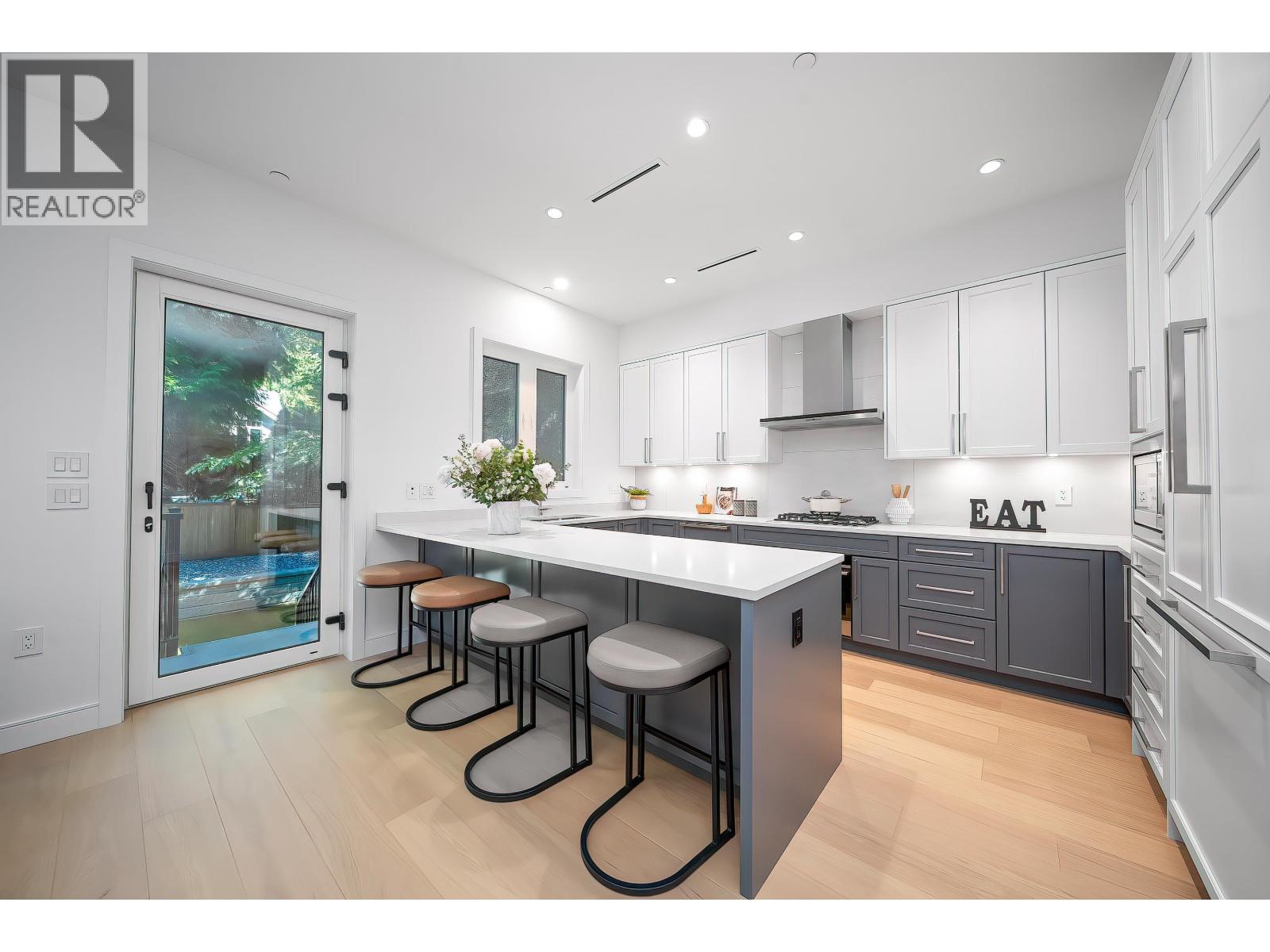 Photo 6 of 5838 Highbury Street, Vancouver BC