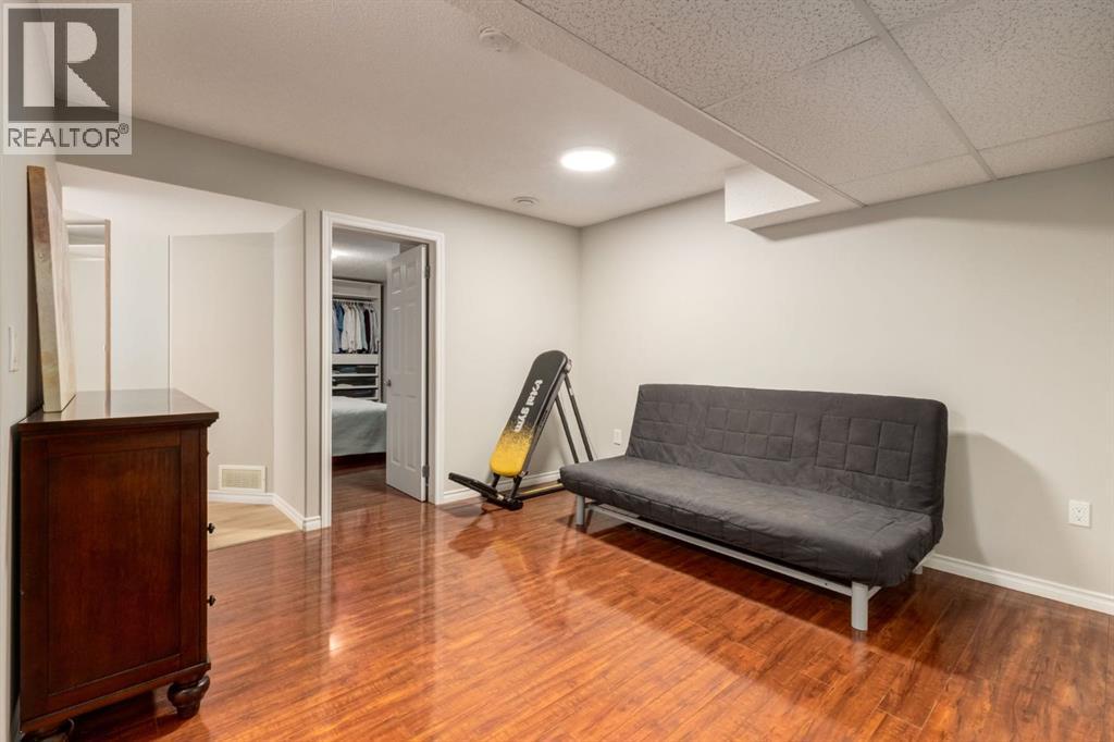 Single Family House for Sale in  Bridlerange Place SW Bridlewood Calgary 