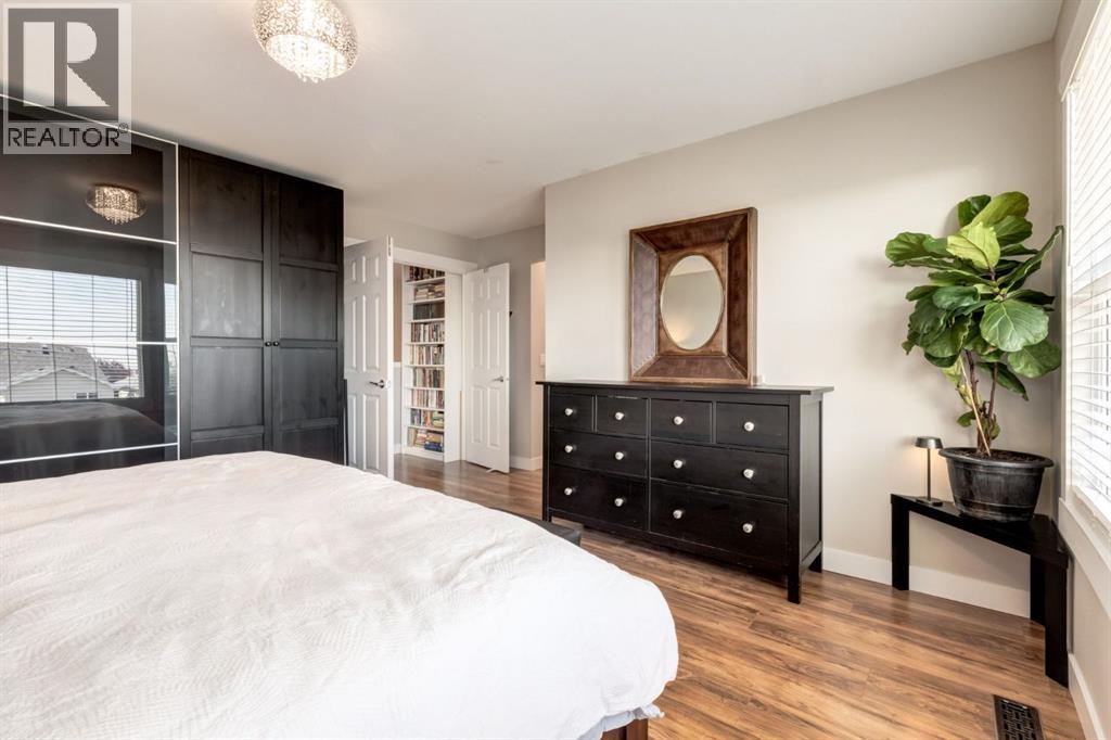 Single Family House for Sale in  Bridlerange Place SW Bridlewood Calgary 