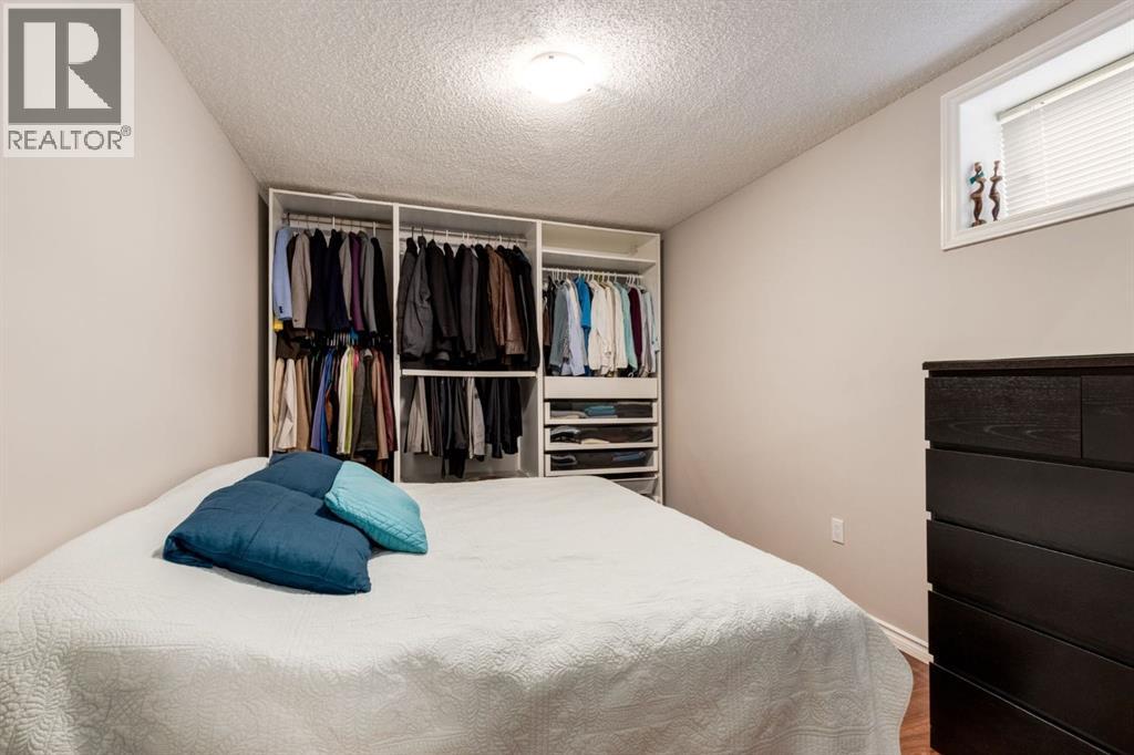 Single Family House for Sale in  Bridlerange Place SW Bridlewood Calgary 