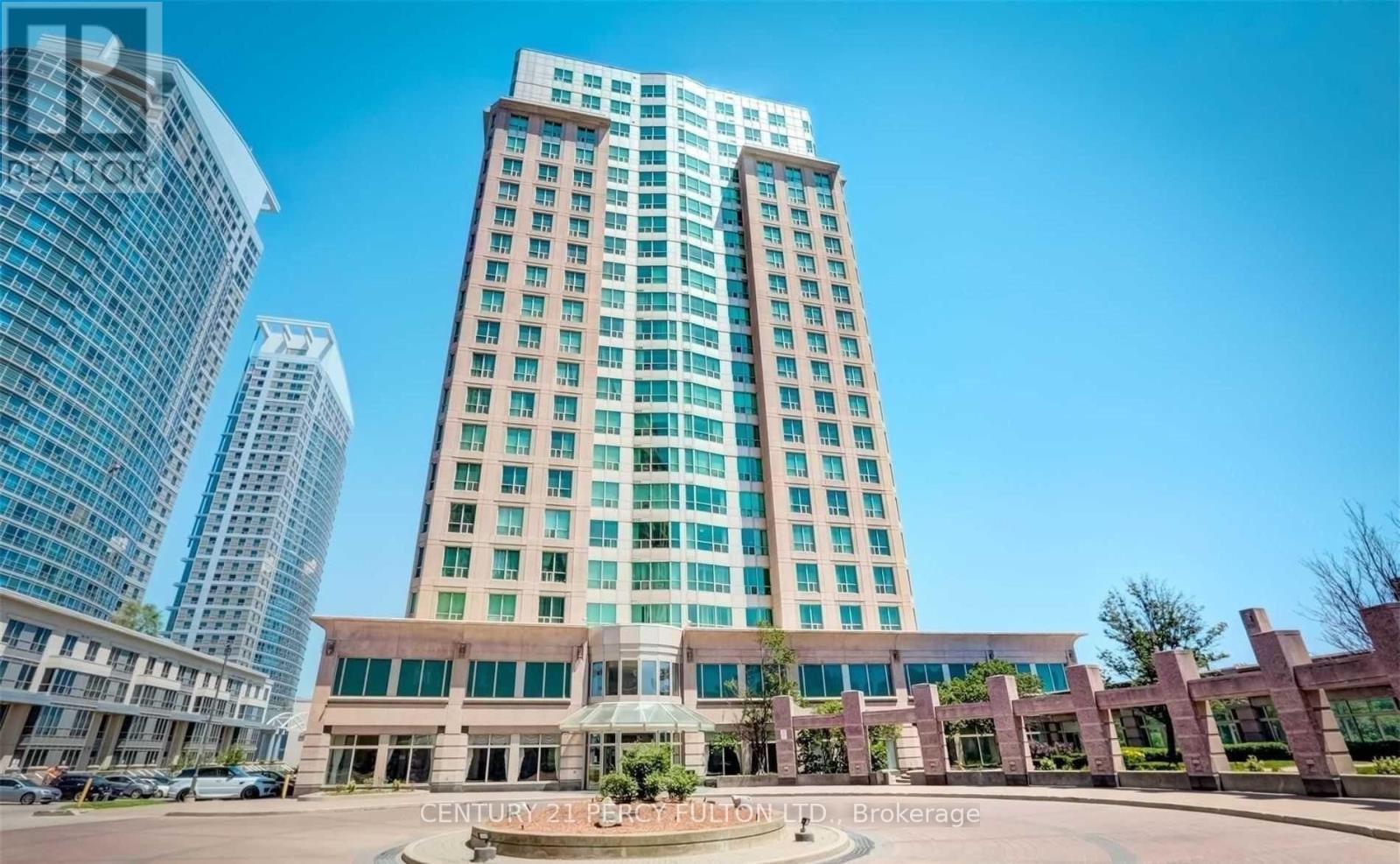 Photo 11 of 806 8 Lee Centre Drive, Toronto ON