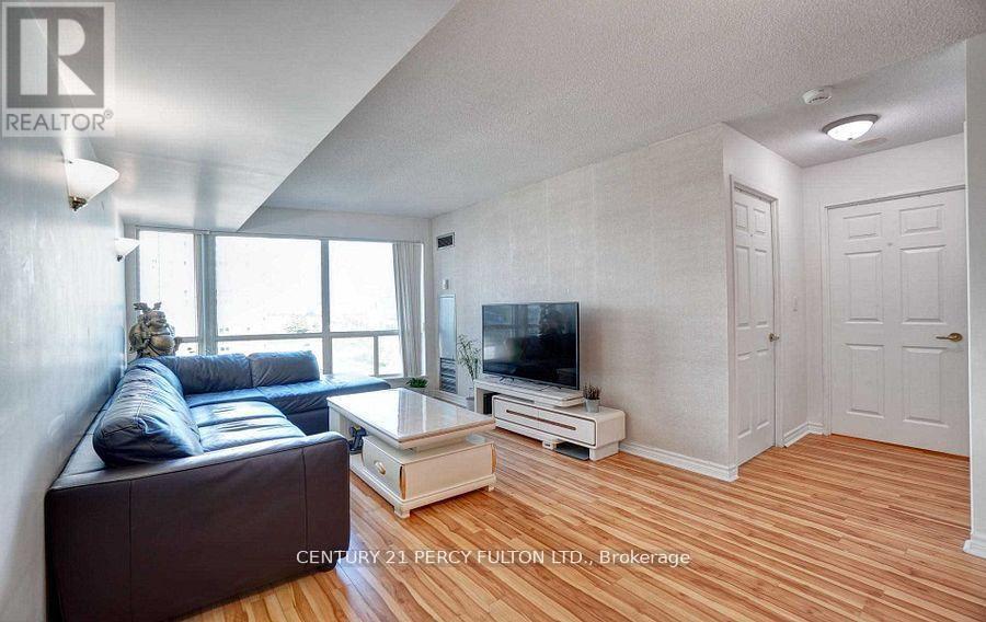 Photo 1 of 806 8 Lee Centre Drive, Toronto ON