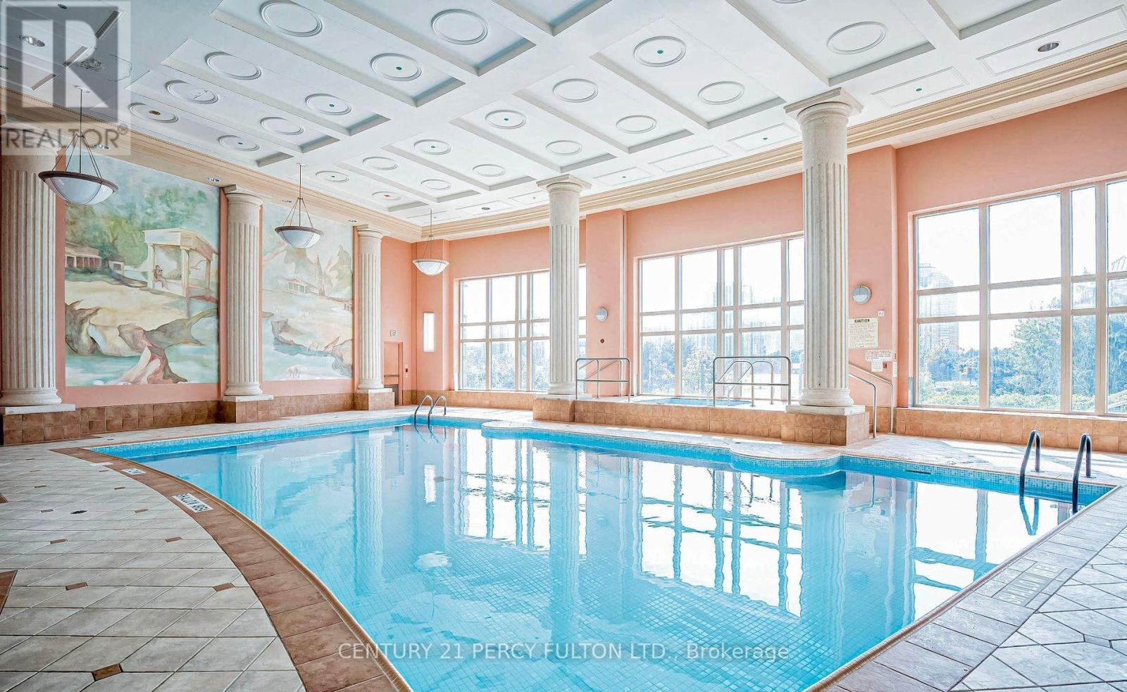 Photo 15 of 806 8 Lee Centre Drive, Toronto ON