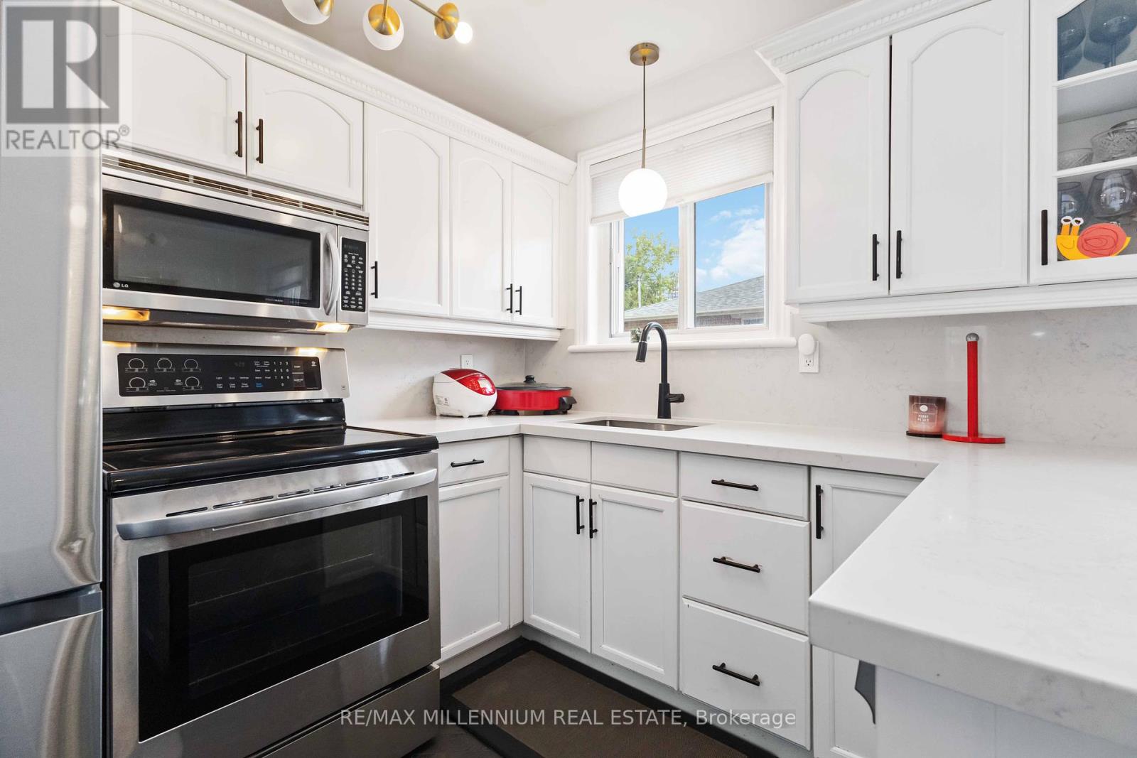 Photo 23 of 1350 Tatra Drive, Pickering ON
