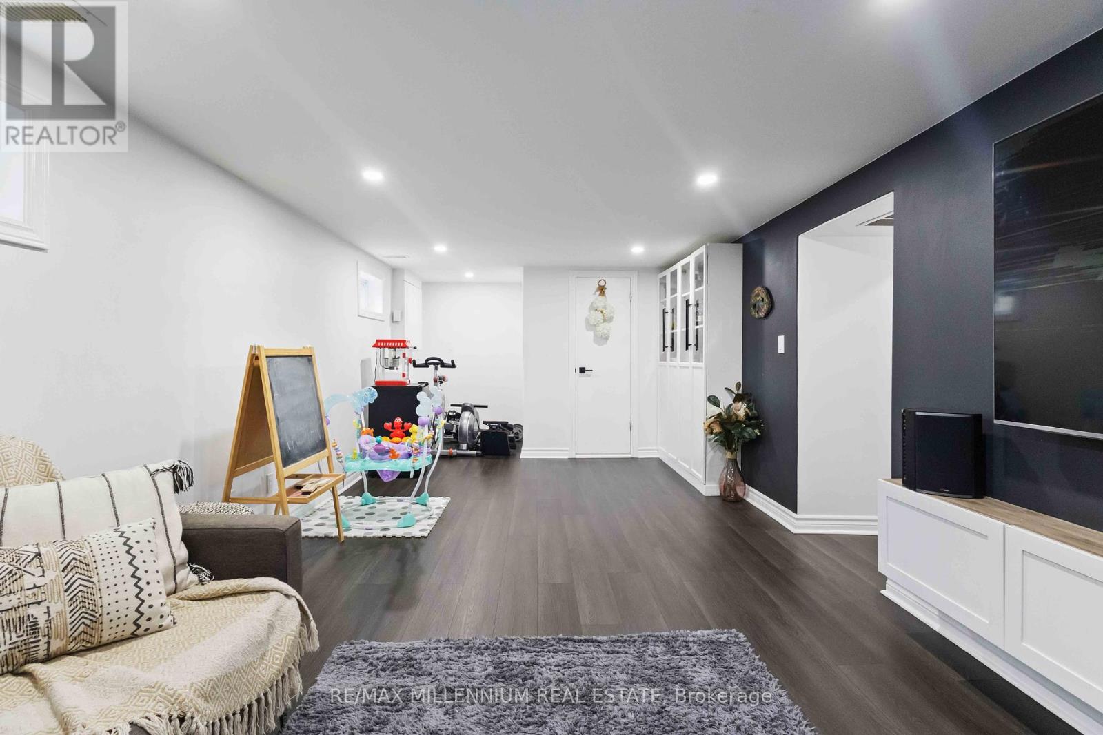 Photo 8 of 1350 Tatra Drive, Pickering ON