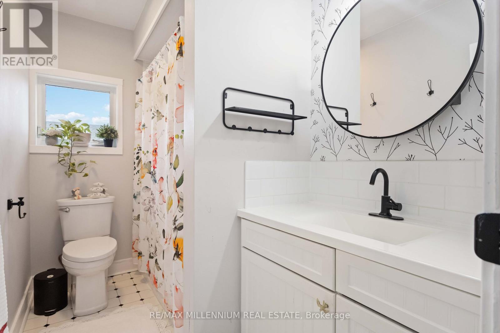 Photo 9 of 1350 Tatra Drive, Pickering ON