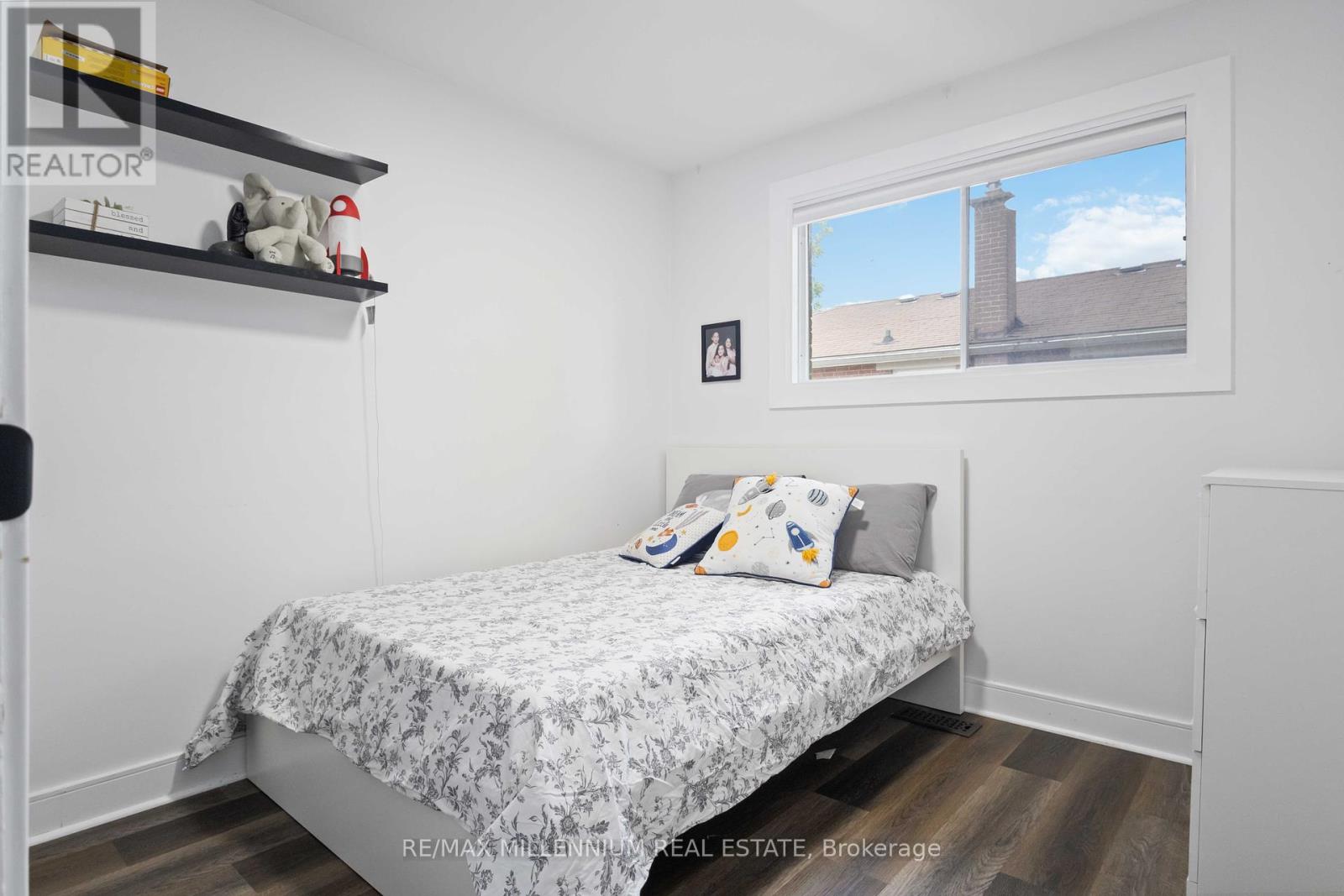 Photo 7 of 1350 Tatra Drive, Pickering ON