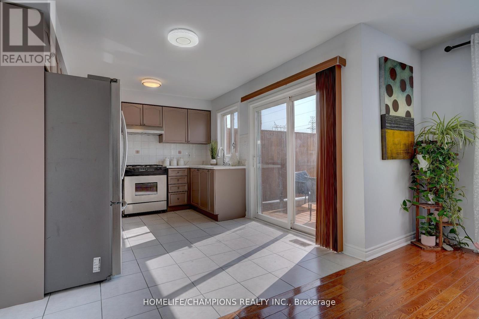 Photo 12 of 145 Raponi Circle, Toronto ON