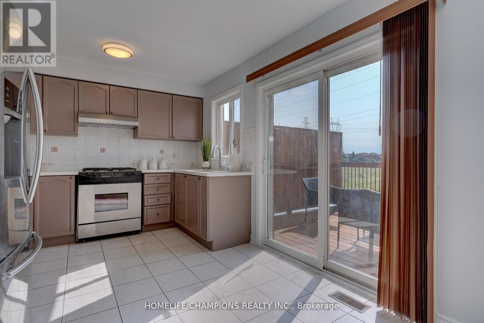 Photo 14 of 145 Raponi Circle, Toronto ON