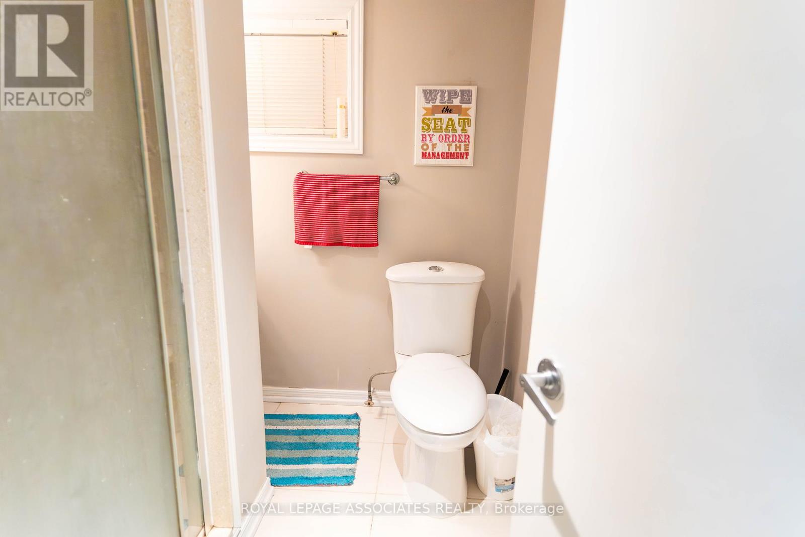 Photo 17 of 24 Hurley Crescent, Toronto ON