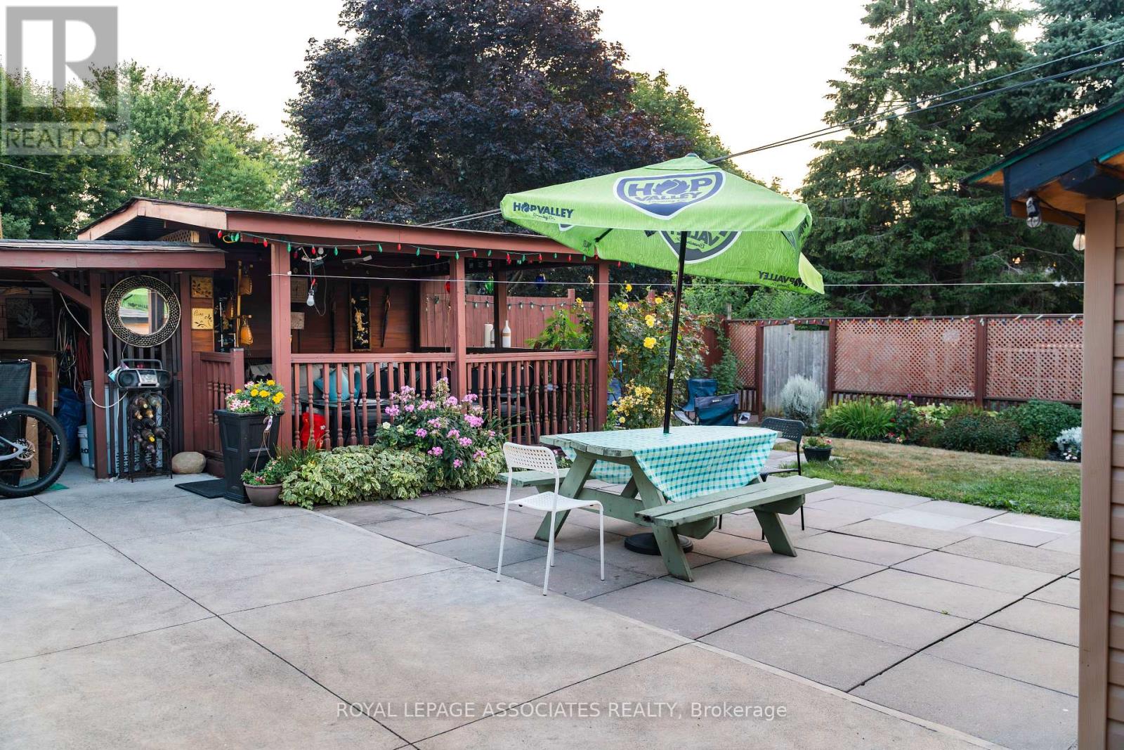 Photo 20 of 24 Hurley Crescent, Toronto ON