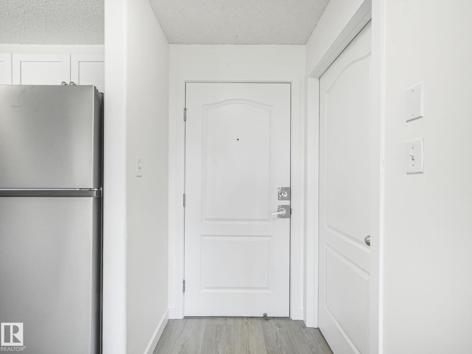 Photo 3 of 6208 7331 South Terwillegar Dr Nw, Edmonton AB