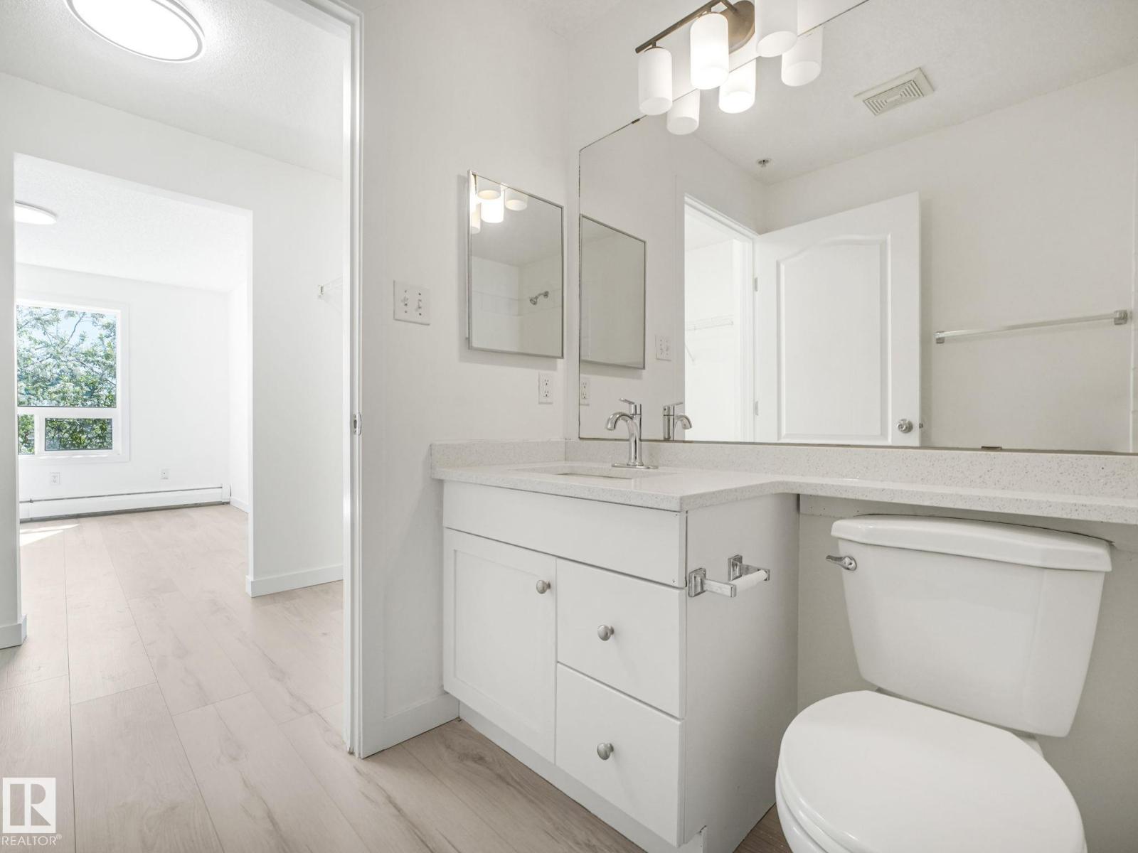 Photo 31 of 6208 7331 South Terwillegar Dr Nw, Edmonton AB