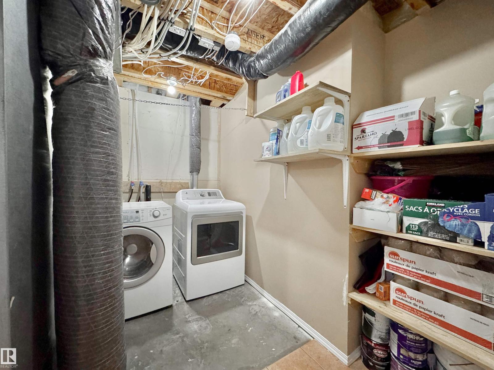Photo 43 of 16112 43 St Nw, Edmonton AB