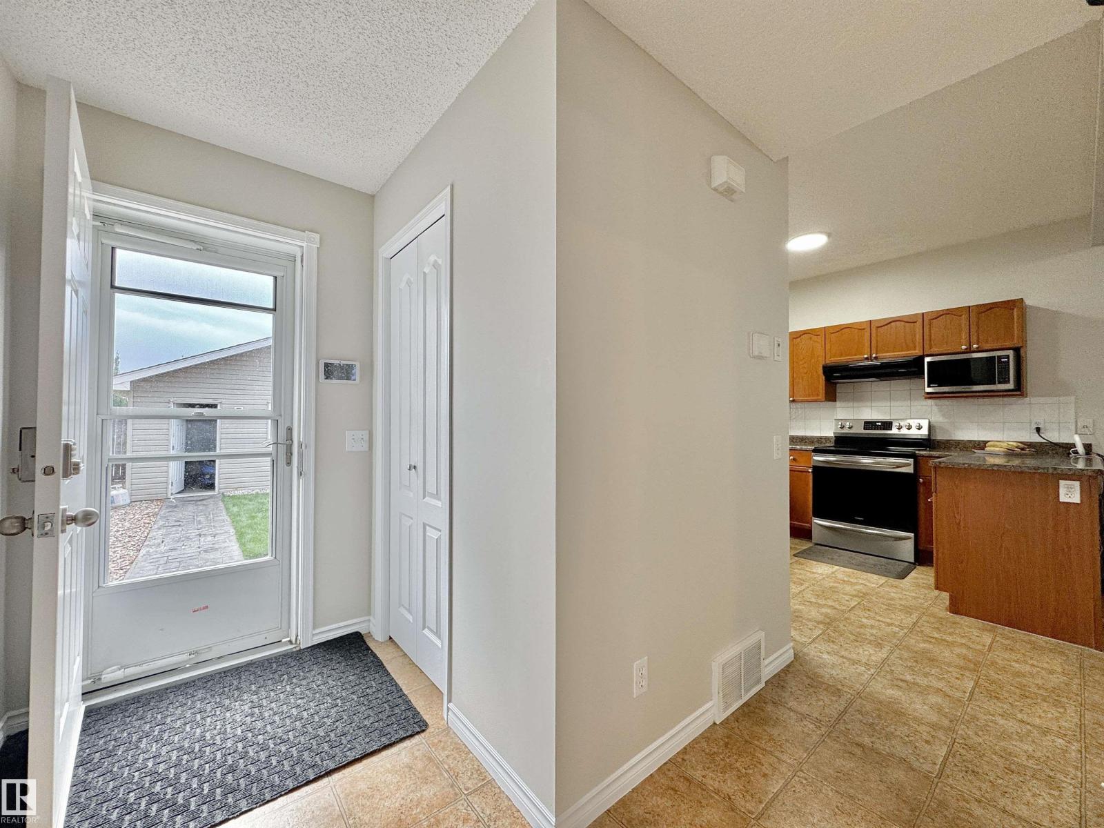 Photo 44 of 16112 43 St Nw, Edmonton AB