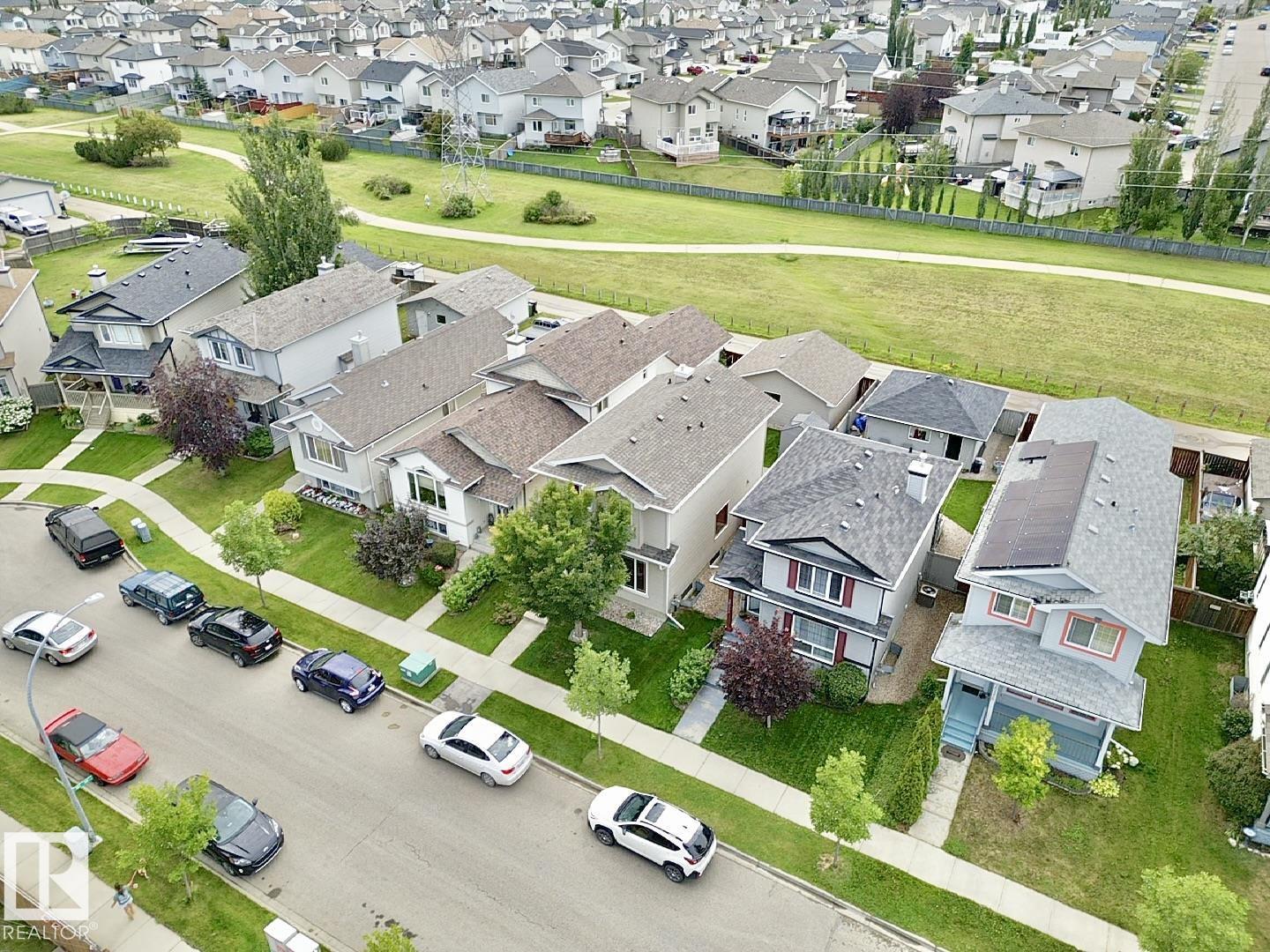 Photo 50 of 16112 43 St Nw, Edmonton AB