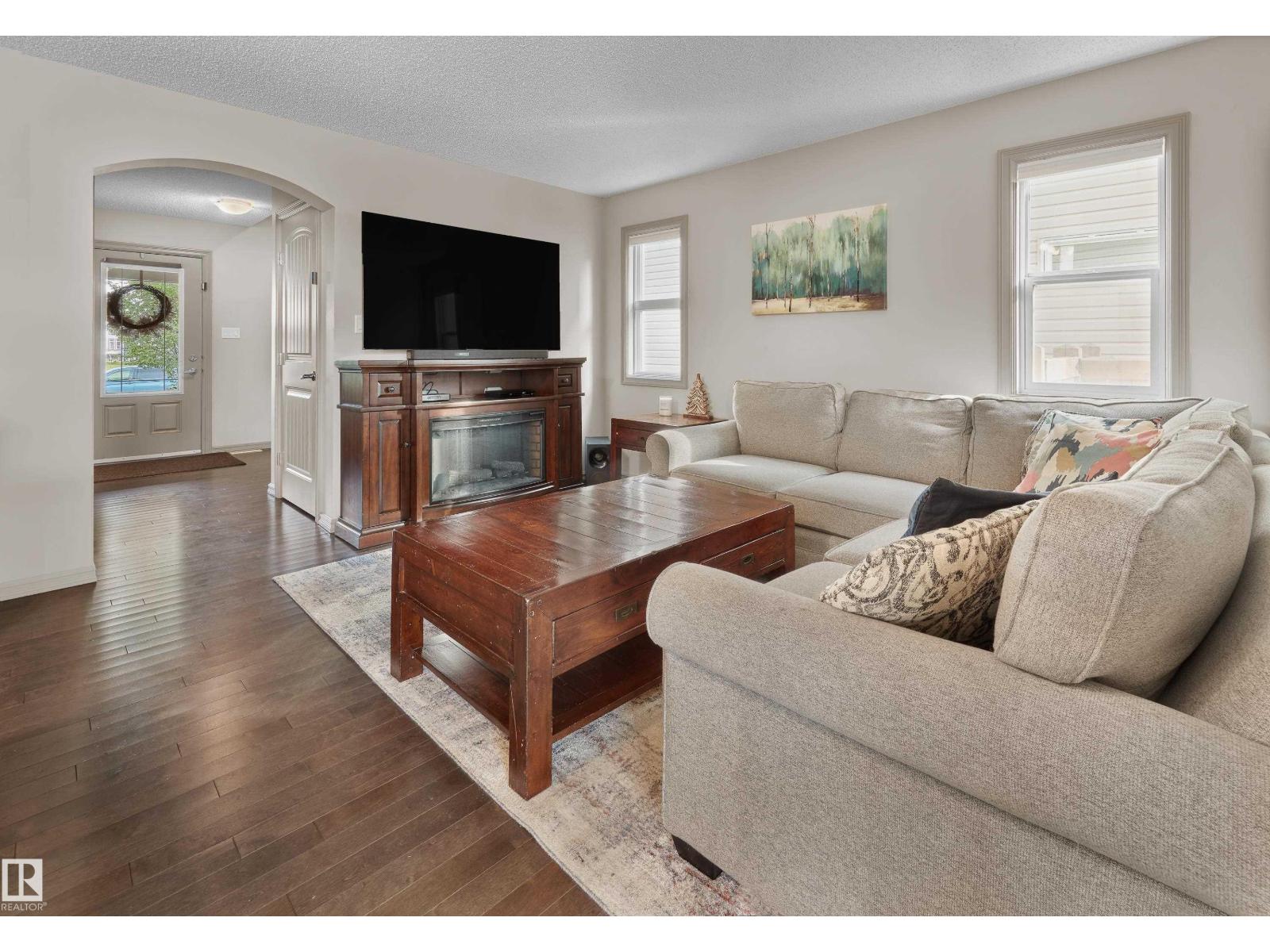 Photo 9 of 2114 Glenridding Wy Sw Sw, Edmonton AB