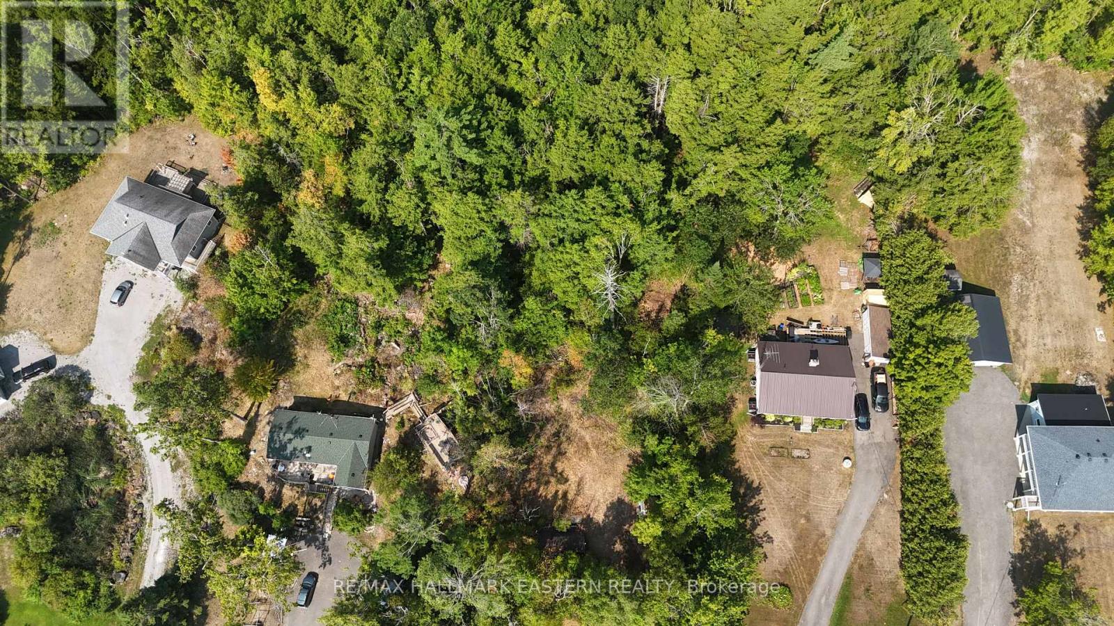 Photo 4 of 400 Kennedy Drive, Trent Lakes ON