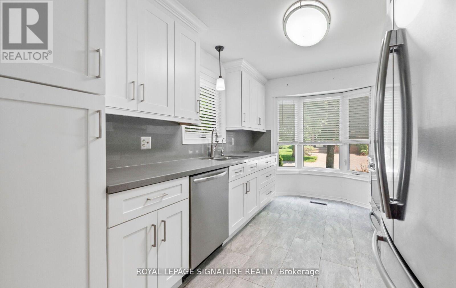 Photo 10 of 87 Green Briar Road, New Tecumseth ON