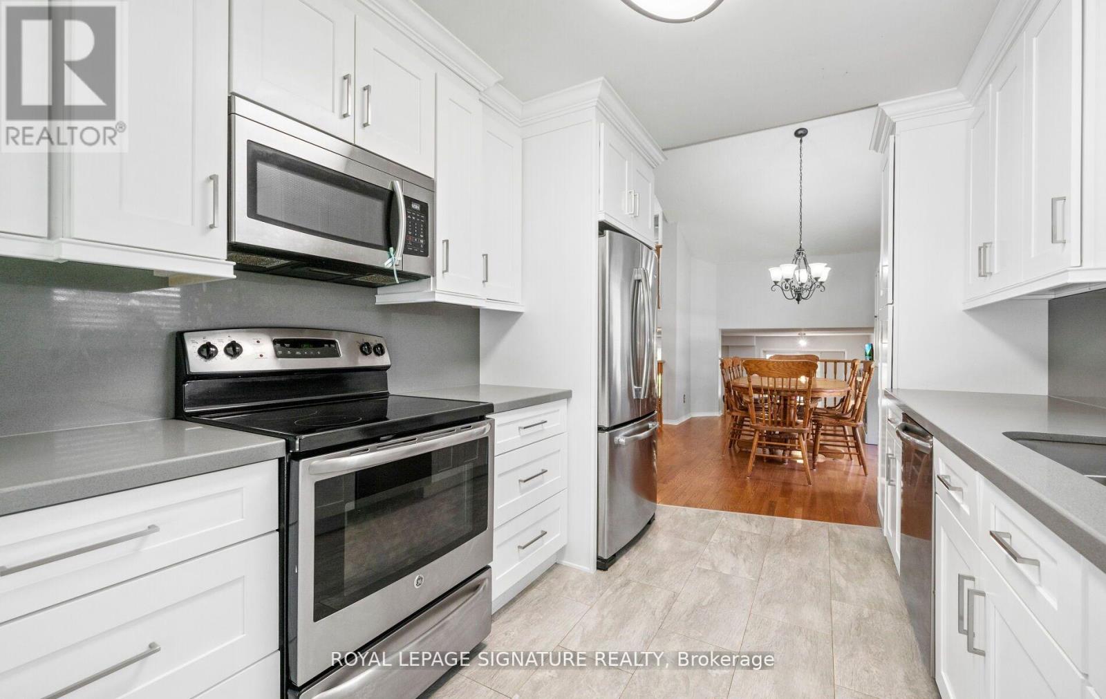 Photo 14 of 87 Green Briar Road, New Tecumseth ON