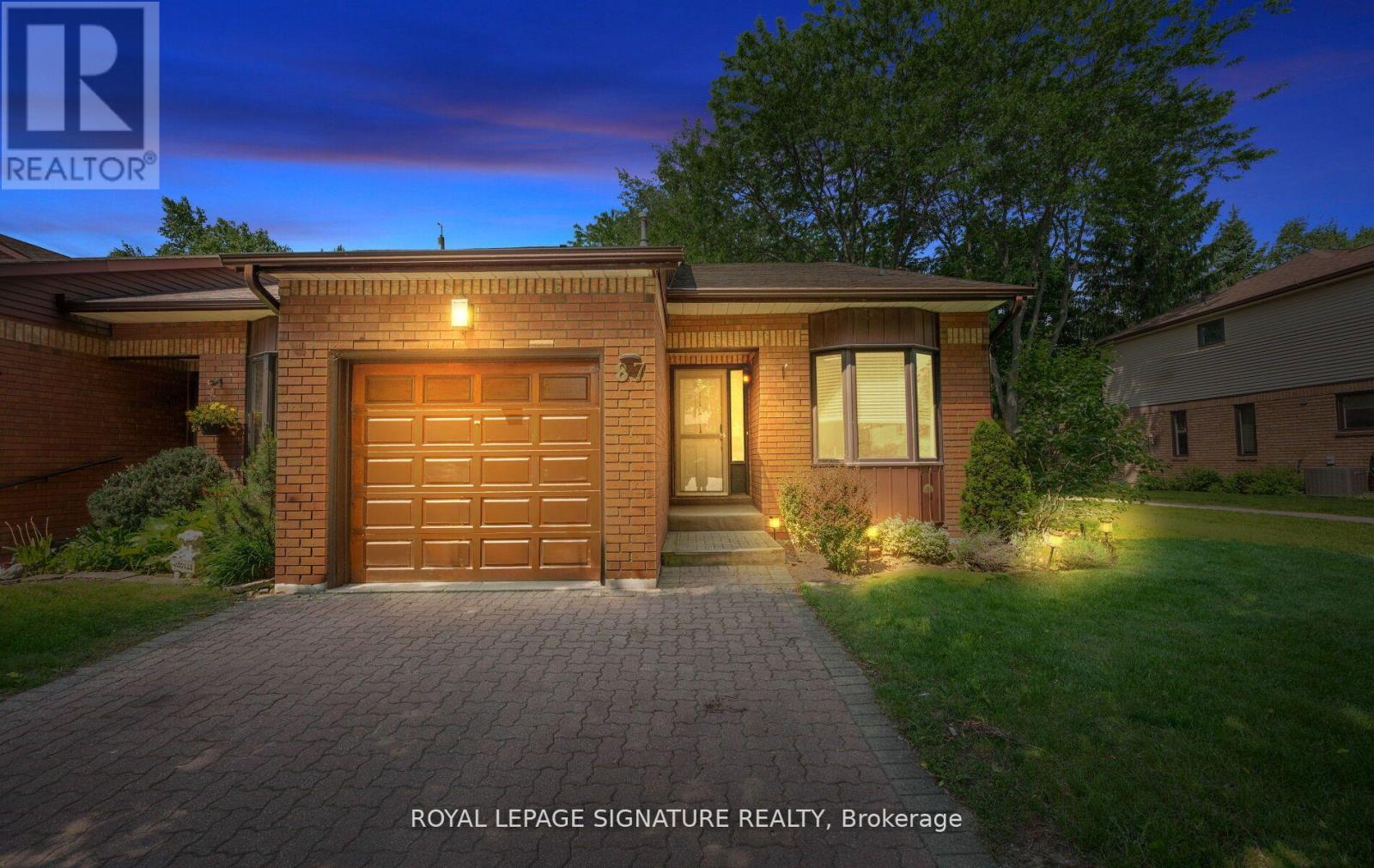Photo 2 of 87 Green Briar Road, New Tecumseth ON