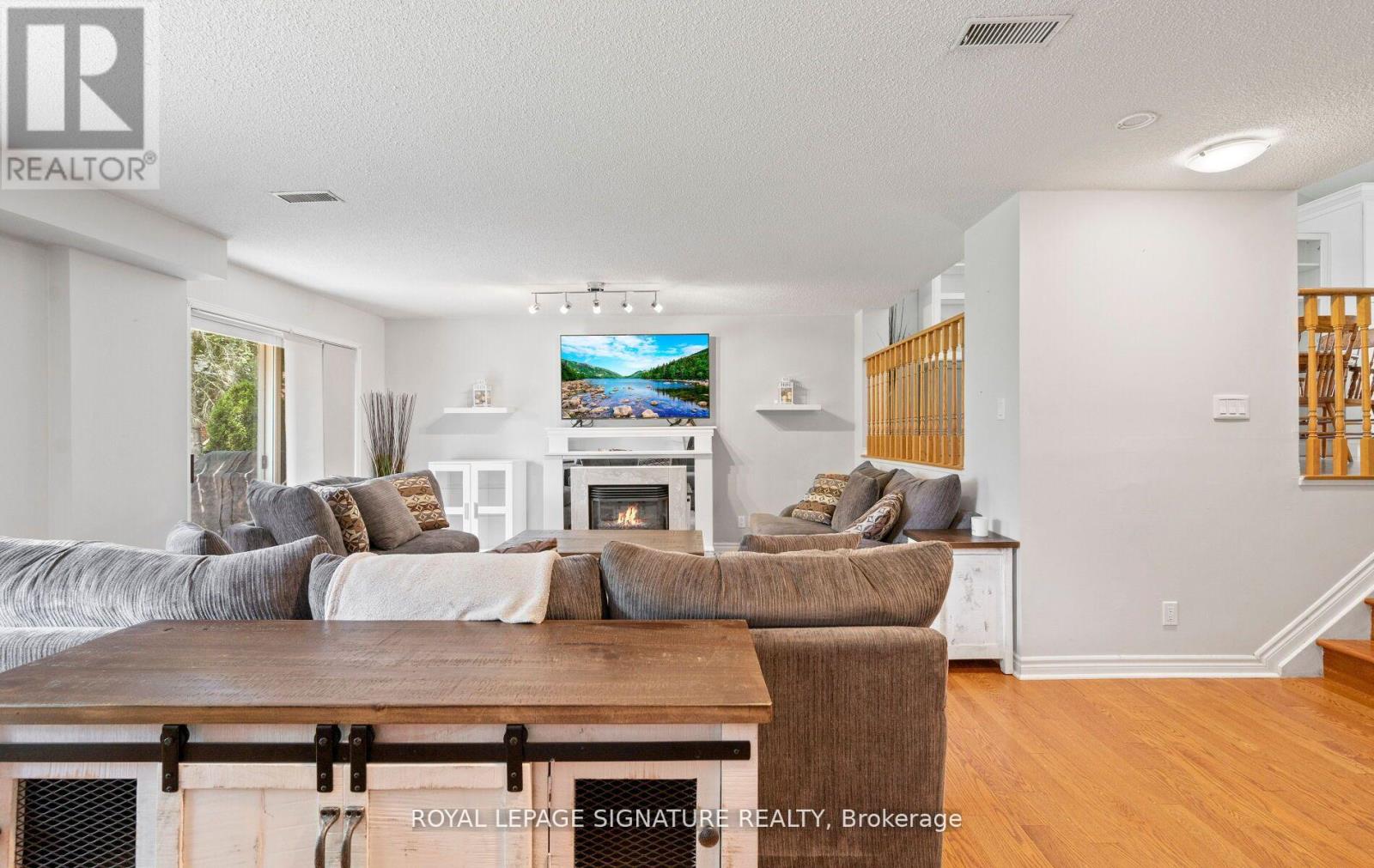 Photo 27 of 87 Green Briar Road, New Tecumseth ON