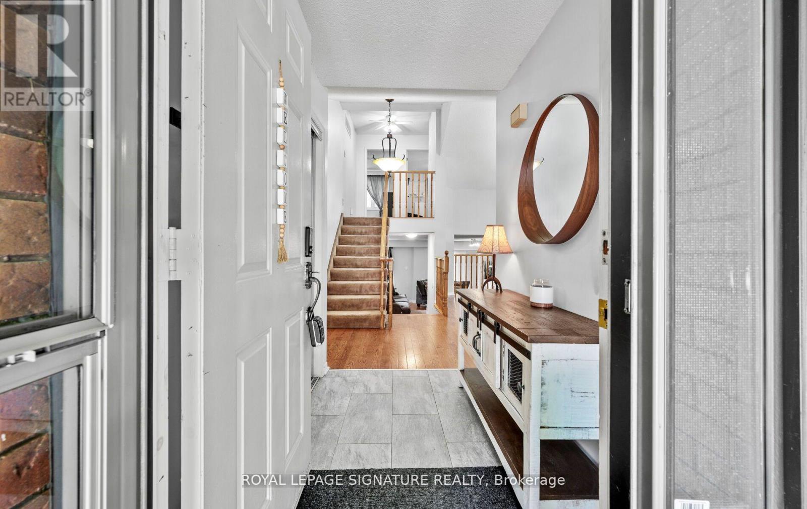 Photo 4 of 87 Green Briar Road, New Tecumseth ON