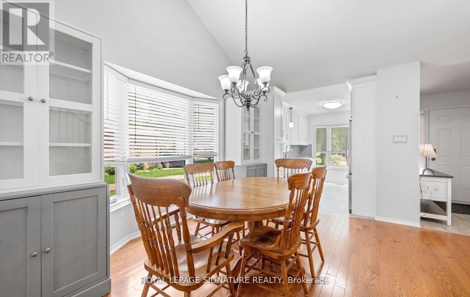 Photo 9 of 87 Green Briar Road, New Tecumseth ON