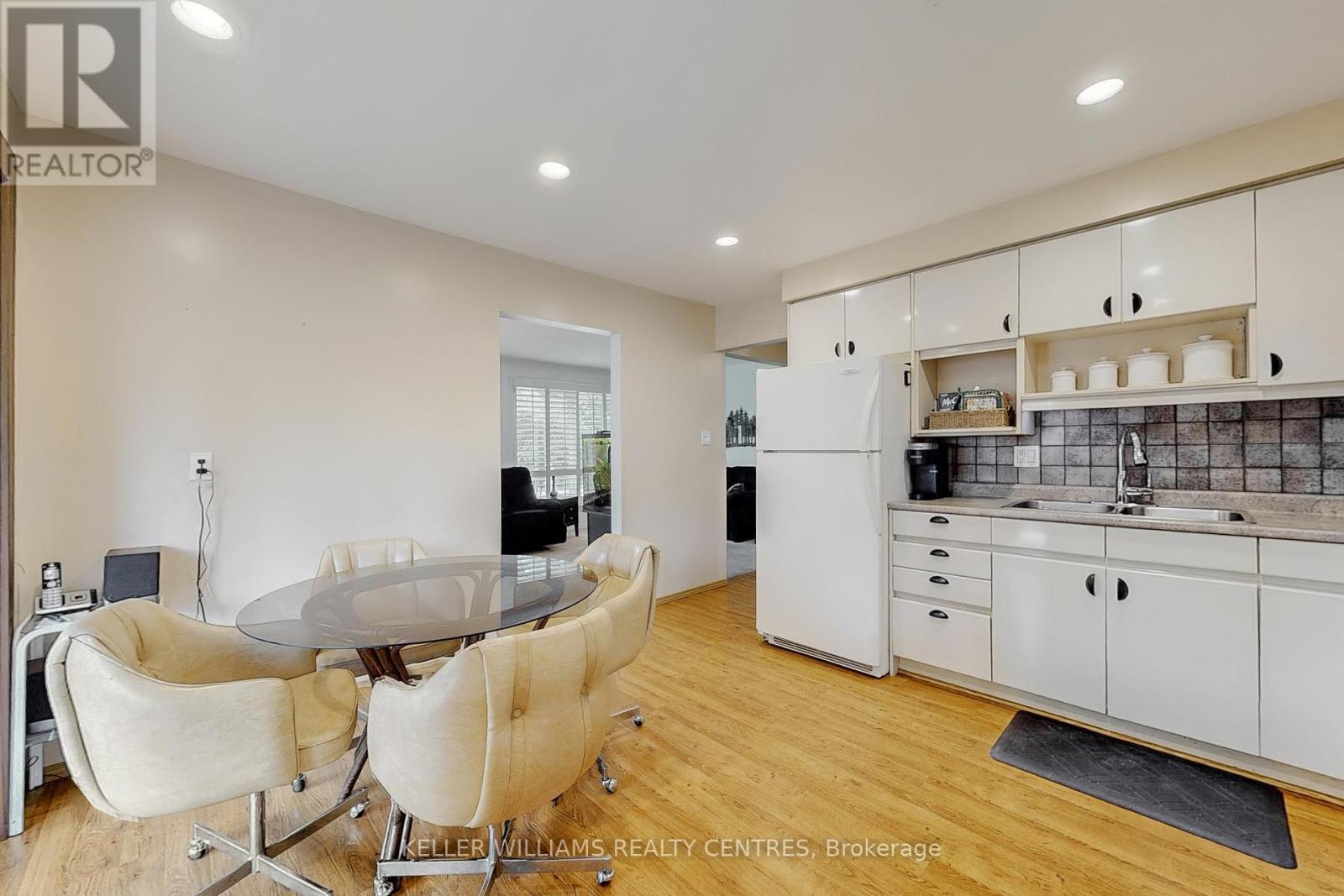 Photo 45 of 19 Adelaide Street, Georgina ON
