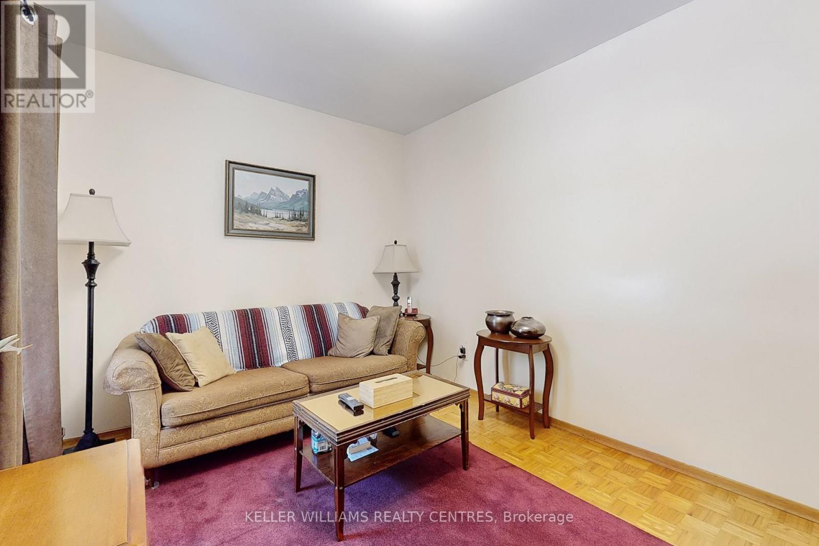 Photo 35 of 19 Adelaide Street, Georgina ON