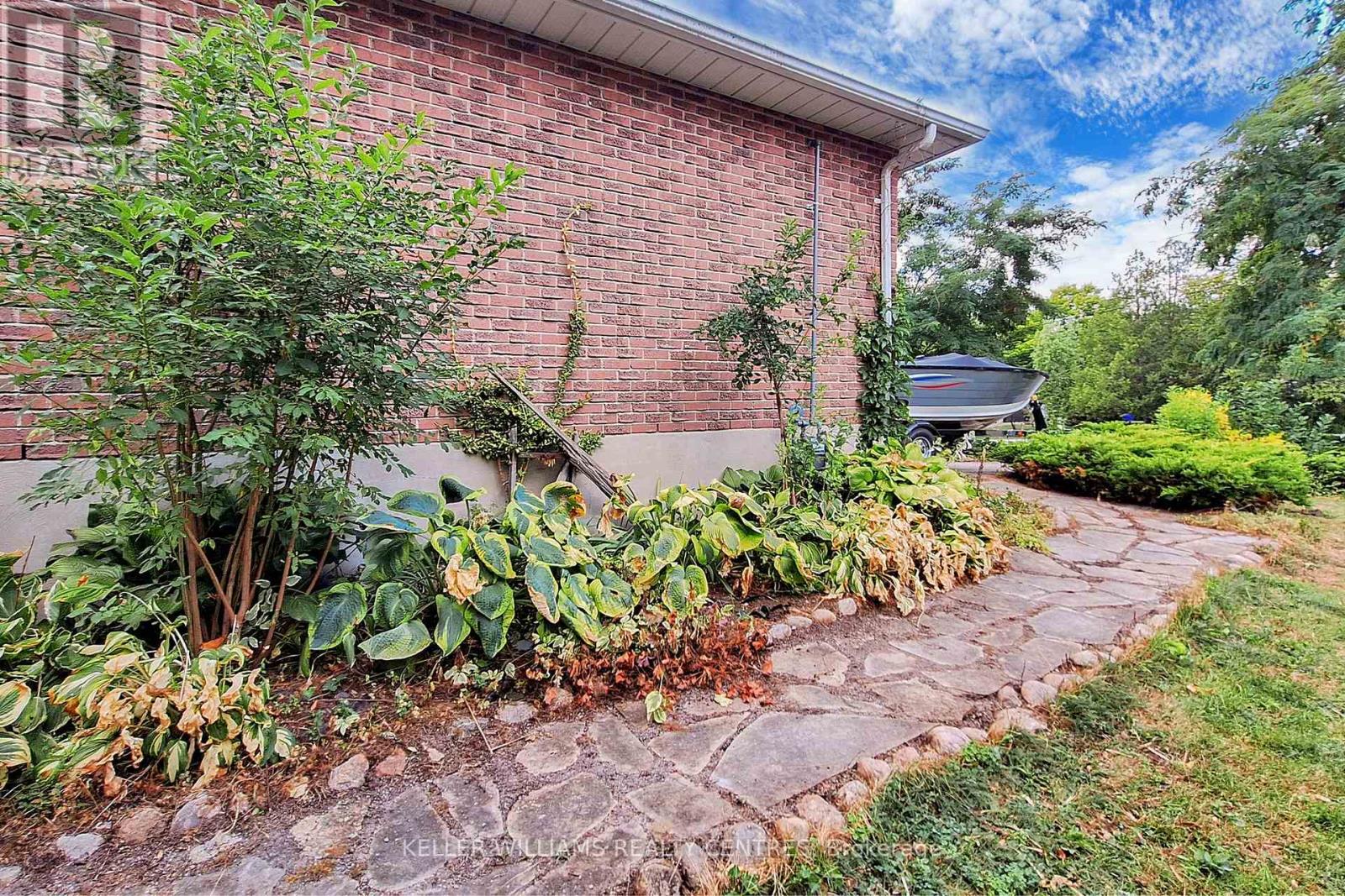Photo 46 of 19 Adelaide Street, Georgina ON