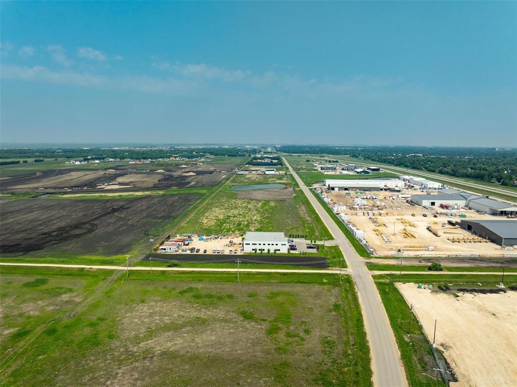 Photo 2 of 377 Rockall Road, Headingley MB