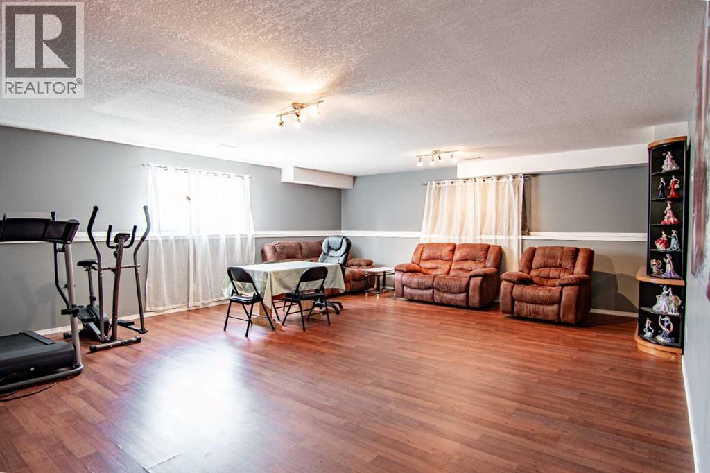 Photo 20 of 4 Isbister Close, Red Deer AB
