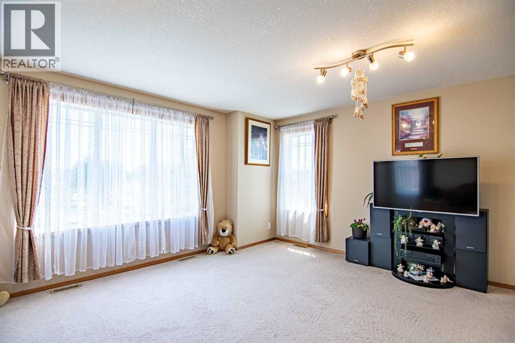 Photo 19 of 4 Isbister Close, Red Deer AB