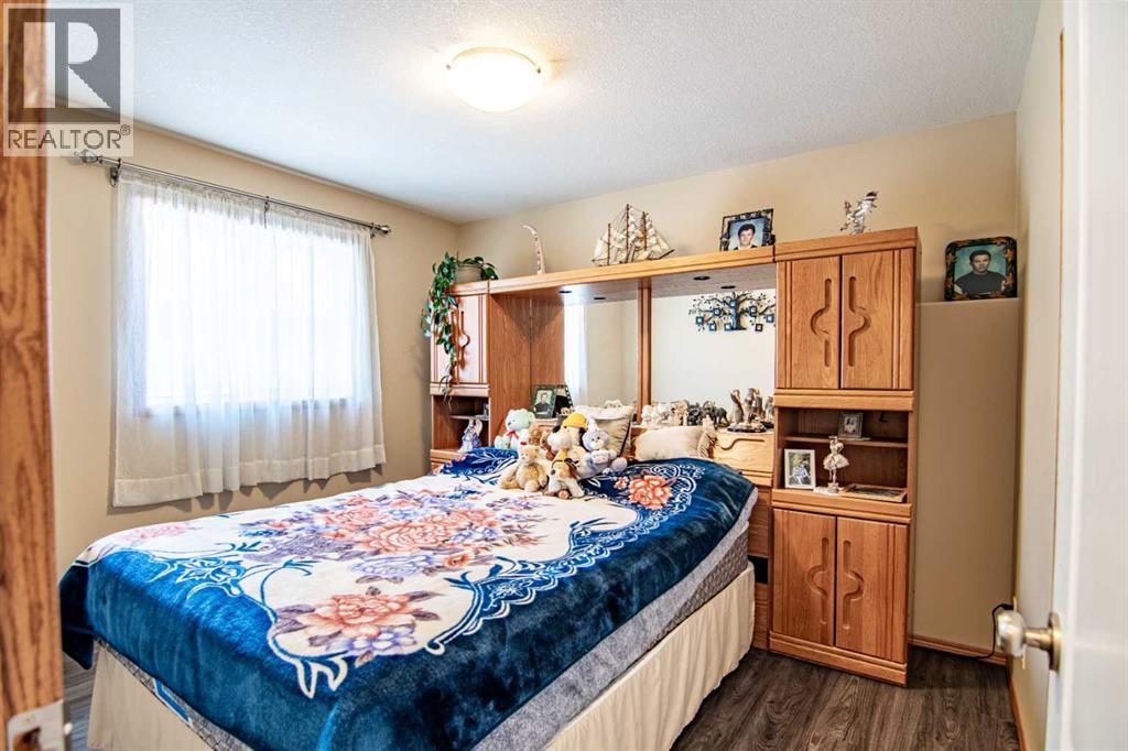 Photo 16 of 4 Isbister Close, Red Deer AB