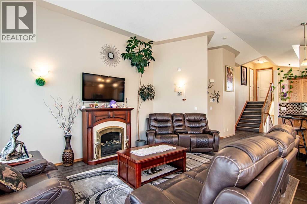 Photo 11 of 4 Isbister Close, Red Deer AB