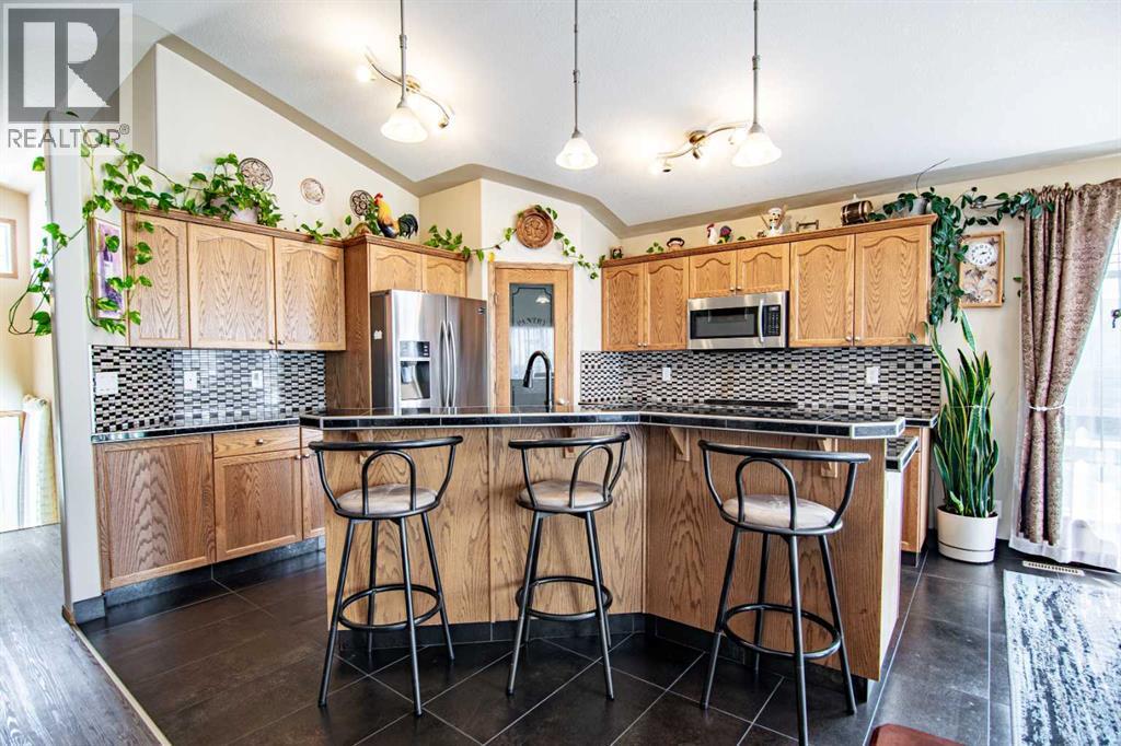 Photo 7 of 4 Isbister Close, Red Deer AB